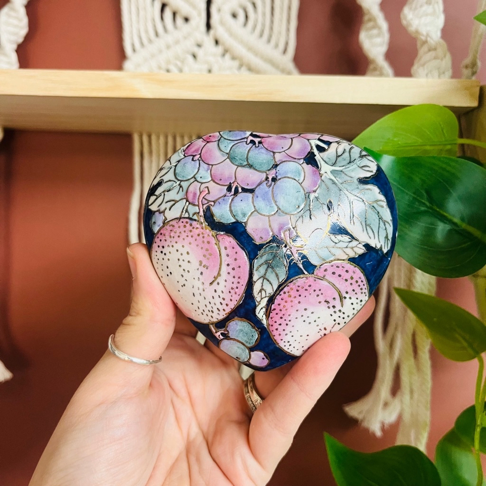 Vintage Chinoiserie Heart‎ Trinket Jewelry Box Handpainted Porcelain Toyo China